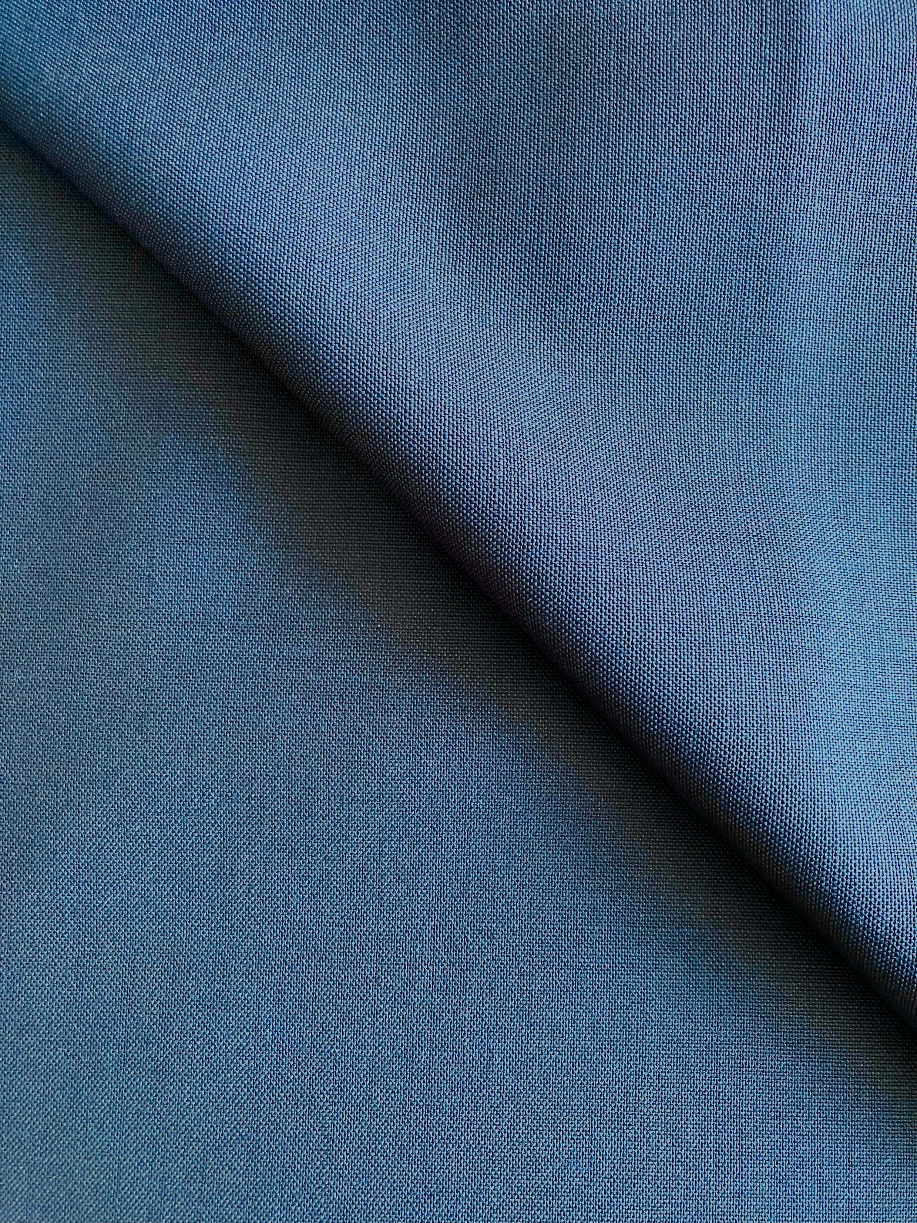 PFS029 - 100% Superfine Wool Plain Weave Suiting - Navy (3.1m)