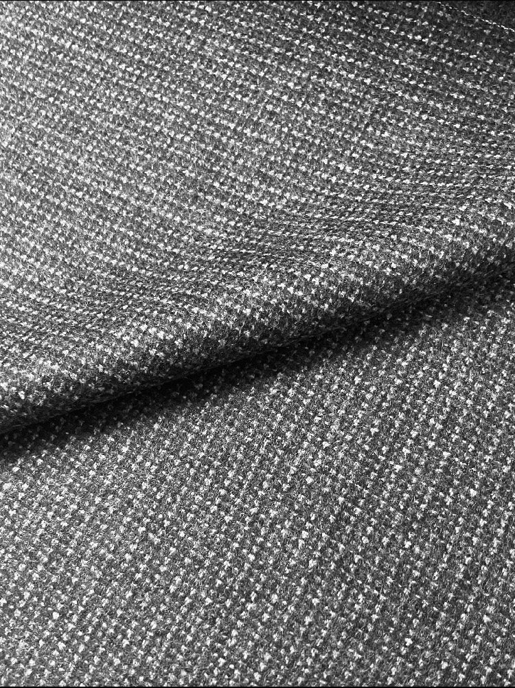 PF252 Pure Lambswool Nailhead - Dark Grey