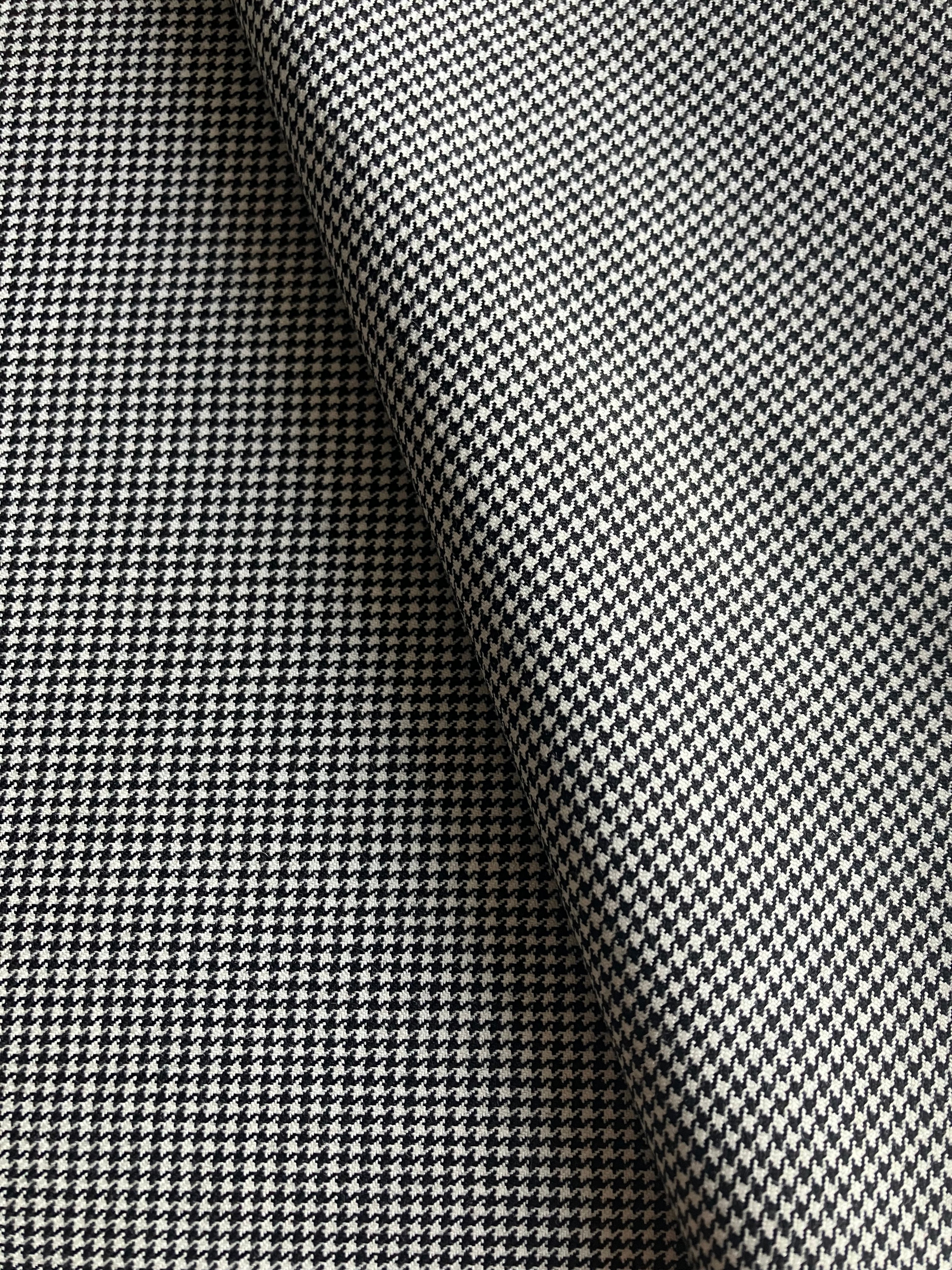 PFS006 - 100% Super 120’s & Cashmere Puppytooth Suiting - Black/White (3.1m)