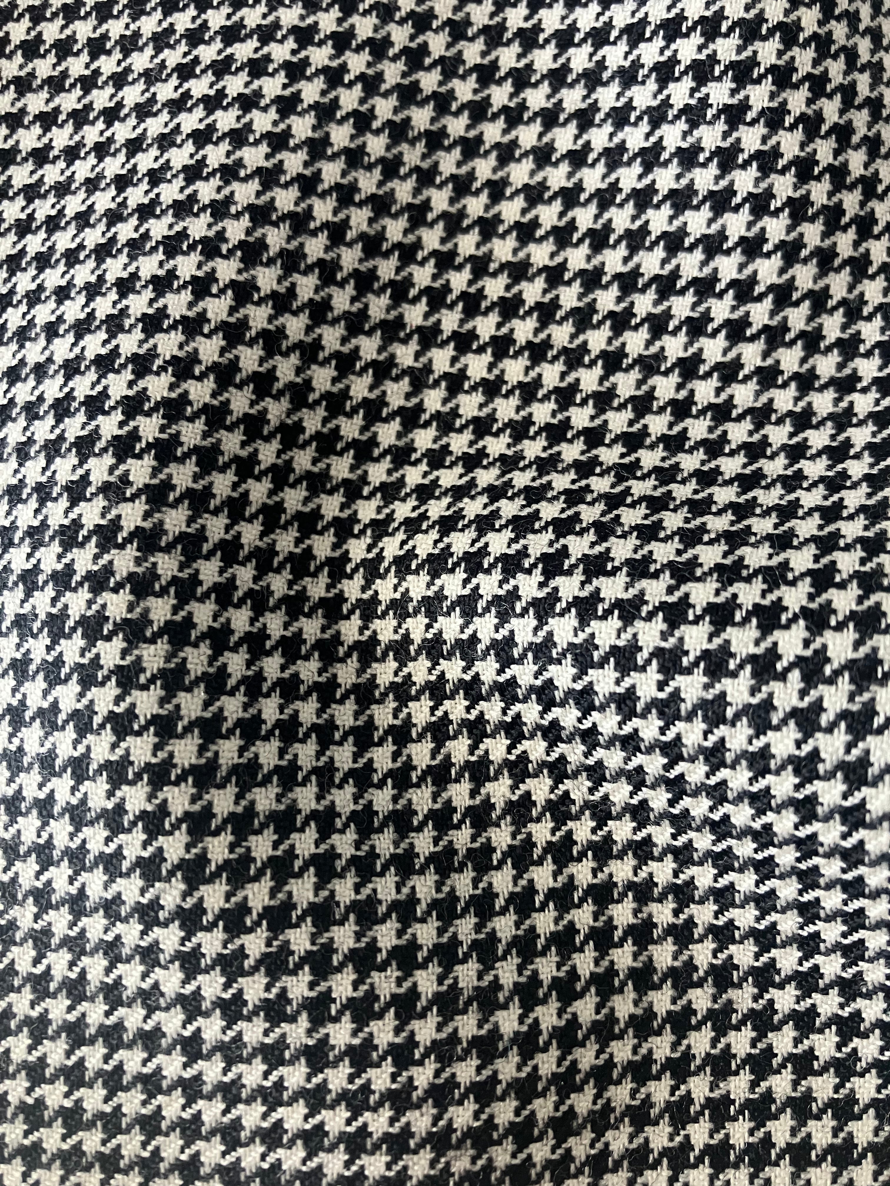 PF198 Pure Wool Puppytooth Suiting - Black/White