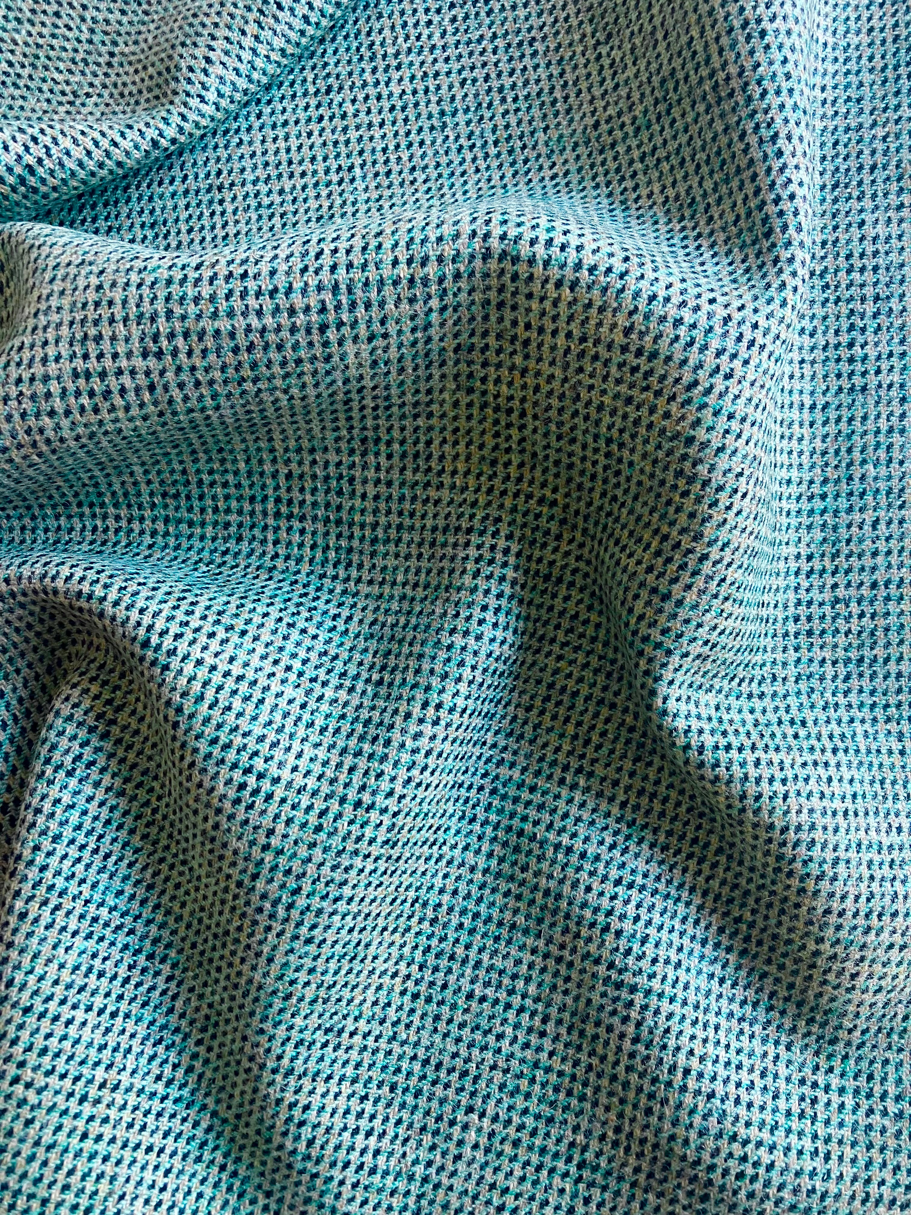 PFS071 - 100% Wool Hairline Tweed - Peppermint (4.2m)
